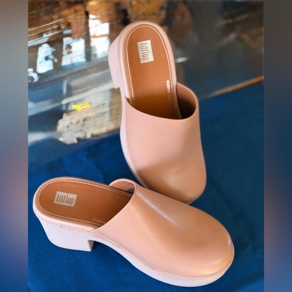 Fitflop Tan/Light Beige Leather Mules
